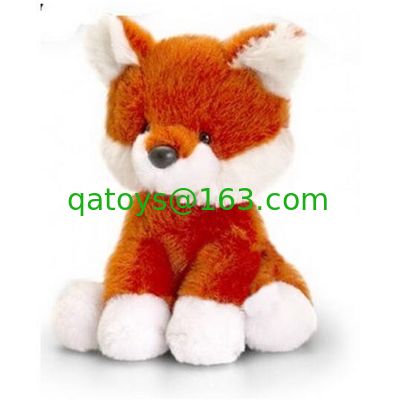 8 インチのブラウン野生 Fox のぬいぐるみは休日によって詰められるおもちゃをもてあそびます